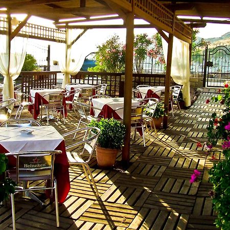 Hotel Miramare Bosa Marina Exterior foto