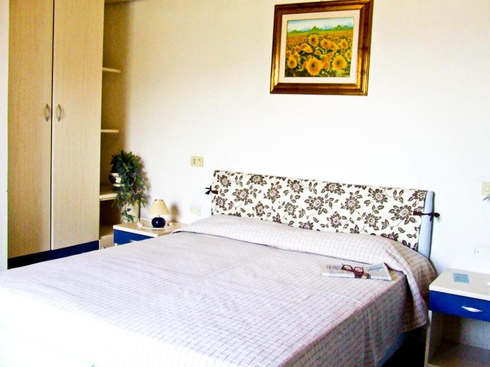 Hotel Miramare Bosa Marina Zimmer foto